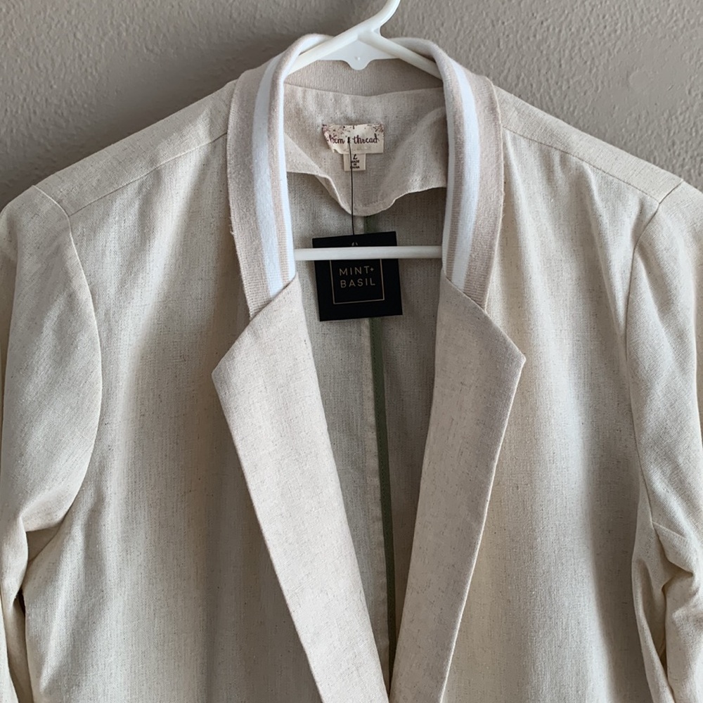 NWT❗️ Casual Blazer with Stripe Knit Color Detail